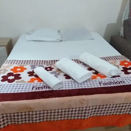 Quarto Grande No Centro